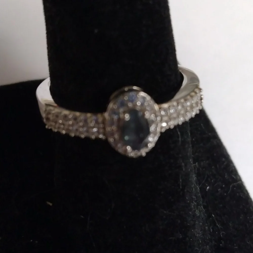 Stamped .925 Kagem Zambian Emerald and Diamond Ring. 2.91 Grams - Picture 1 of 4